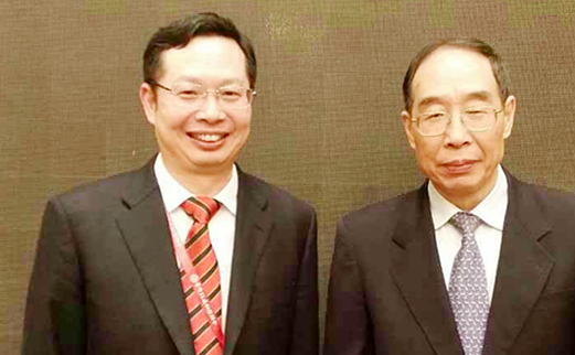 2014年5月福建省委书记尤权与8868体育官方网站(官方)登录入口集团董事长苏庆灿亲切合影