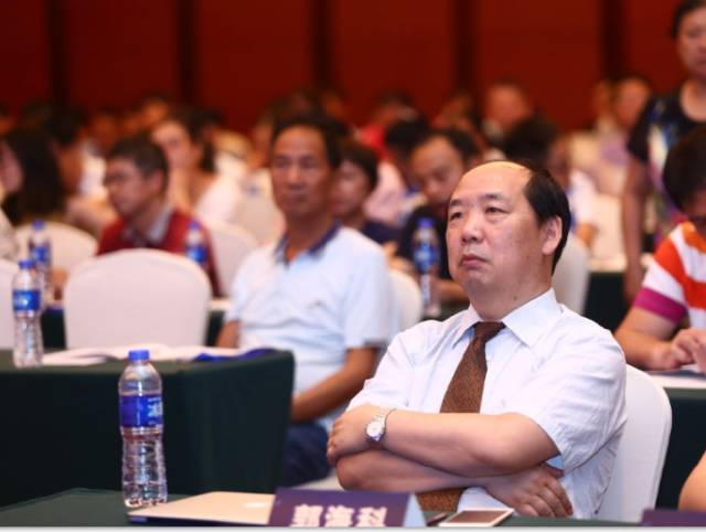 2017华东白内障与角膜病高峰论坛8868体育官方网站(官方)登录入口集团业务副总院长郭海科