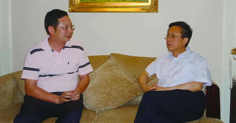 2009年7月2日，全国人大常委会副委员长、民建中央主席陈昌智在厦门调研时，亲切接见苏庆灿