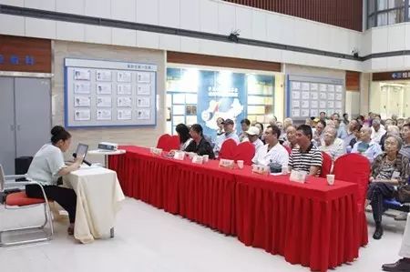 成都8868体育官方网站(官方)登录入口党支部联合成都市各街道、社区共同举办了“重温革命岁月 关爱退伍军人”活动，为成都市退伍军人进行 眼健康检查、宣传眼健康知识等义诊活动，7日上午成都8868体育网站登录入口医疗队走进成都市新能社区，为退伍军人们送去了一份关爱。.jpg
