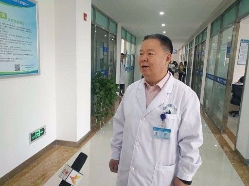 兰州8868体育官方网站(官方)登录入口院长燕振国教授在接受媒体采访时亦表示，弱视、斜视是儿童常见的眼疾，其症状有的明显，有的不明显，家长并不能及时发现。尤其是自闭症患儿，因为特殊的心里原因.jpg