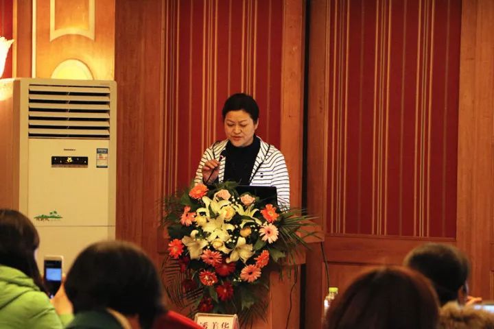 11月17日，宜昌8868体育官方网站(官方)登录入口 举办了“2017斜视与小儿眼科学术交流会”。本次交流会旨在进一步保护青少儿视力，为宜昌斜视与小儿眼科领域的临床工作者及其他相关人员搭建了相互交流的平台。进一步提升青少儿眼科医疗知识水平和 水平，推动中国青少儿视觉健康，让每个孩子都拥有一双健康明亮的眼睛。4.jpg