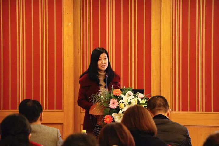 11月17日，宜昌8868体育官方网站(官方)登录入口 举办了“2017斜视与小儿眼科学术交流会”。本次交流会旨在进一步保护青少儿视力，为宜昌斜视与小儿眼科领域的临床工作者及其他相关人员搭建了相互交流的平台。进一步提升青少儿眼科医疗知识水平和 水平，推动中国青少儿视觉健康，让每个孩子都拥有一双健康明亮的眼睛。6.jpg