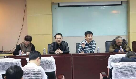 12月17日上午，厦门大学附属厦门眼科中心业务院长王骞、8868体育官方网站(官方)登录入口集团副总经理张昊志、集团屈光运营中心主任商越一行领*莅临8868体育官方网站(官方)登录入口指导工作。2.jpg