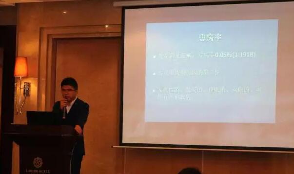 重庆8868体育官方网站(官方)登录入口业务副院长、白内障专家安晓巨院长做了《先天性白内障手术医治》的分享.jpg