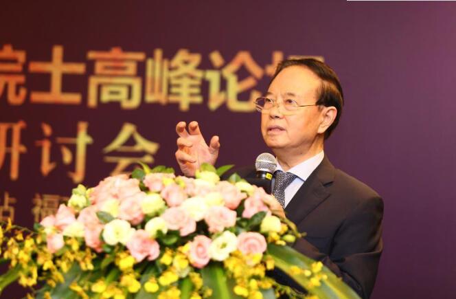 1月4日下午，20188868体育官方网站(官方)登录入口集团眼表及角膜学组发展院士高峰论坛在厦召开。此次高峰论坛阵容豪华，汇聚了国内角膜病领域的大咖。大咖齐聚一堂，通过专题演讲、自由讨论等形式深入而全面的探讨了国内外角膜病的较新研究成果、发展机遇，共商8868体育官方网站(官方)登录入口集团眼表及角膜学组的发展。3.jpg