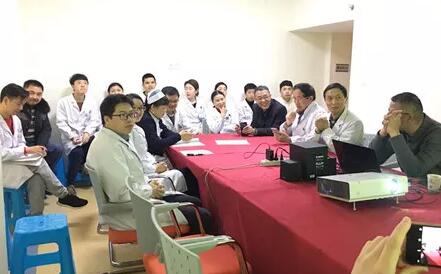 1月11日，出名泌尿外科专家、四川大学华西医院医教部部长张卫东教授，应邀来到成都8868体育官方网站(官方)登录入口，对医院在院专家、骨干医师、护士长等开展医疗安全管理培训讲座。3.jpg