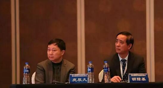 8868体育网站登录入口专家团受邀亮相第十五届全国眼屈光手术学术研讨会5.jpg