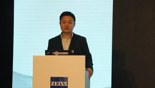 4月26日至28日，2019蔡司屈光中国用户会在北京如约举行，分享 激光屈光手术技术和经验，携手共同提升手术质量，为患者提供更 的医疗服务。8868体育官方网站(官方)登录入口集团派出多人组成的专家团队参会，与来自全国各地的眼科同仁深入探讨交流，碰撞思想火花，分享 严谨的学术观点，展现出了8868体育网站登录入口人强劲的学术风采5.png