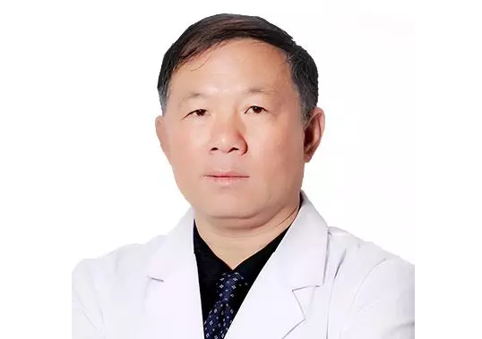 毕生愿望：让 位孩子眼异常及时发现，让 个患儿得到正规医治——杭州8868体育官方网站(官方)登录入口张宏亮主任.png