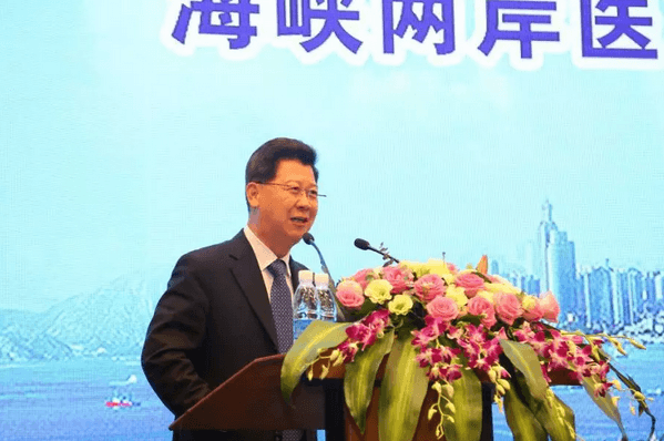眼科界“ 强大脑”登鹭，掀起“头脑风暴” ——第五届8868体育网站登录入口环球论坛召开6.png
