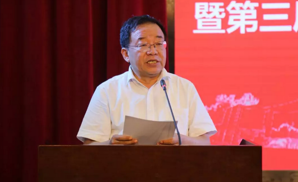 8868体育网站登录入口校企合作再结硕果!6月11日，天津职业大学8868体育网站登录入口眼视光学院(以下简称8868体育网站登录入口眼视光学院)揭牌仪式在天津职业大学举行。此前1天，8868体育网站登录入口眼视光学院理事会召开，审议通过了理事会组成人员，以及学院章程、学院管理层候选人3.png