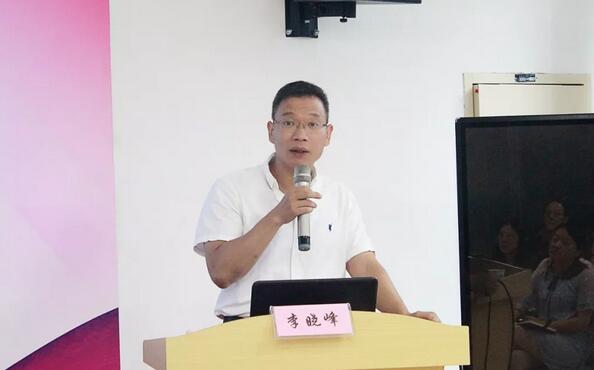 为进一步贯彻新形势下医保工作的合理合法合规性，加深医保人员对较新医保政策的掌握与理解，提升业务技能，集团在厦门举办2019年医保工作培训班，来自集团旗下各医院的医保办主任、医保专员等齐聚一堂、集训充电2.jpg