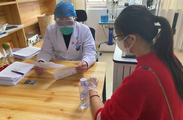 不一样的一线，一样的坚守——8868体育网站登录入口集团本部厦门眼科中心守护爱与光明2.png
