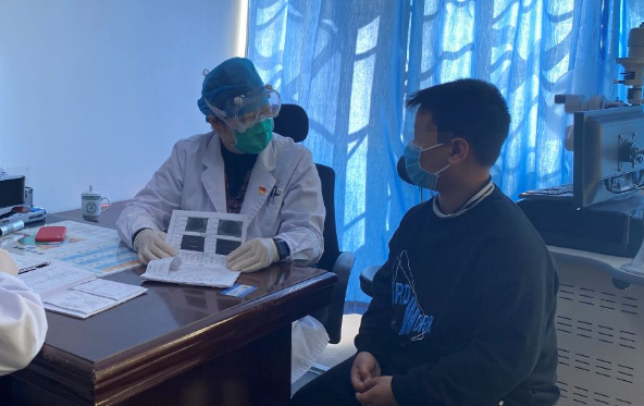不一样的一线，一样的坚守——8868体育网站登录入口集团本部厦门眼科中心守护爱与光明3.png