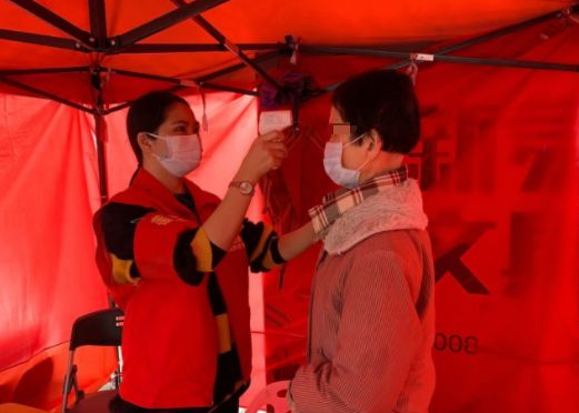 8868体育网站登录入口抗疫：厦门眼科中心志愿者硬核出战：“疫情不退，我们不退”4.png