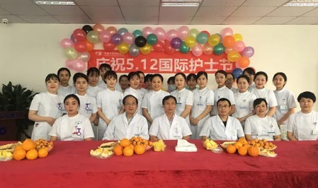 为了加强院内感控管理，使护理人员更加贴近患者，更利于护士自在的工作， 5月11日下午3点，成都8868体育官方网站(官方)登录入口全体护理人员齐聚会议室举行了脱帽仪式。1.png