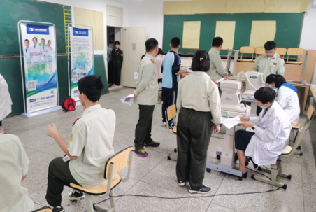 成都8868体育官方网站(官方)登录入口受邀视力筛查走进成都第36中学1.png