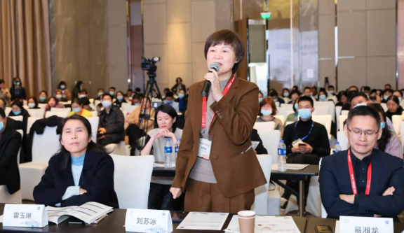 燃！2021开年眼科界首场饕餮盛会，8868体育网站登录入口屈光团队“秀”出学术新风采4.png