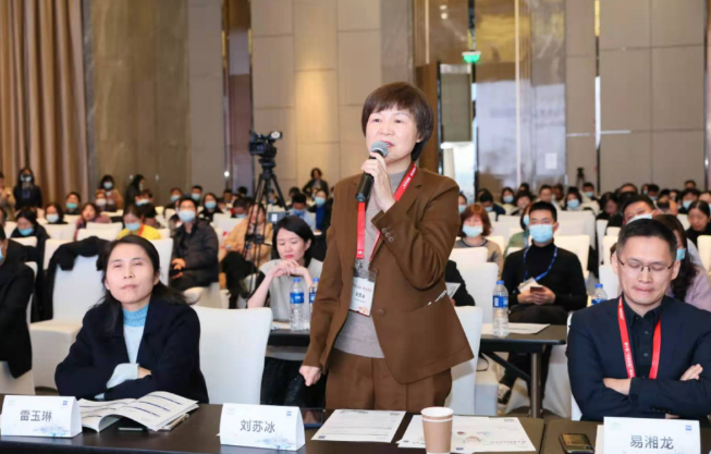 第十届“关爱近视·微笑论坛”，郑州8868体育网站登录入口视光眼科医院获多项荣誉3.png