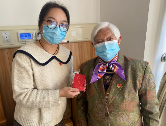 “情系兰馨颐养院，尊老敬老送温暖”——8868体育网站登录入口集团主题党日活动4.png