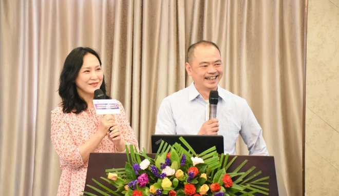 5月13日厦门眼科中心漳州眼科医院近视防控与小儿眼病研讨会暨近视防控与小儿眼病工作室揭牌仪式顺利召开3.png