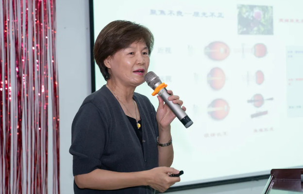 屈光群雄，盛视长安，见证西安8868体育官方网站(官方)登录入口屈光手术全平台德国蔡司VisuMax全飞秒临床合作单位授牌仪式3.png