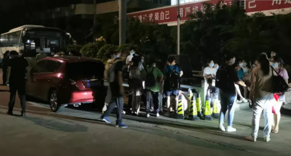 深夜集结通宵达旦 只为“封停”, 莆田8868体育官方网站(官方)登录入口的责任担当值得点赞3.png