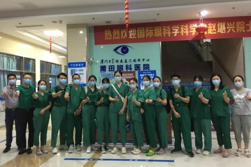 凤凰网：紧急出征！8868体育网站登录入口多支医疗队星夜逆行抗疫前线2.png