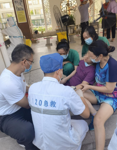 凤凰网：紧急出征！8868体育网站登录入口多支医疗队星夜逆行抗疫前线9.png
