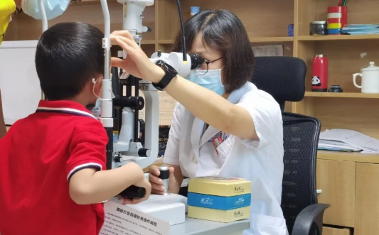 追光者|厦门眼科中心黄艳明：把光明给到患者，更要把光明带到他们心中