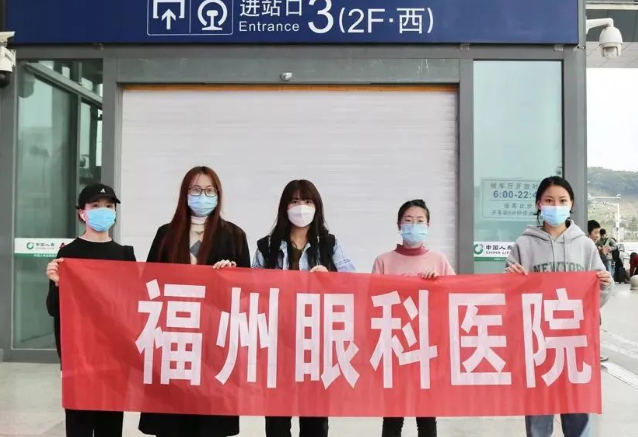医者担当！8868体育网站登录入口今年来已支援核酸采样超100万人次2.png