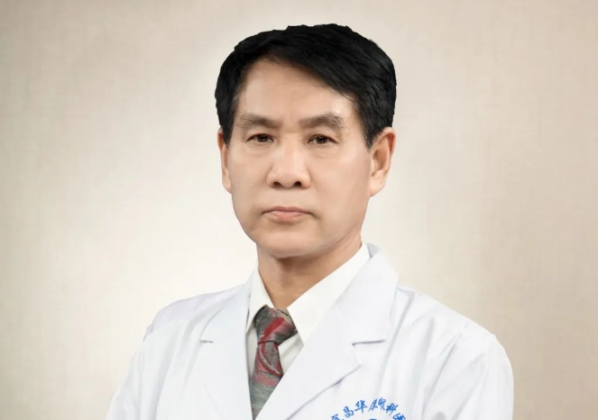 8868体育网站登录入口医生·医声——霍鸣：有口皆【医生·医声】霍鸣：有口皆碑的“光明掌门人”碑的“光明掌门人”