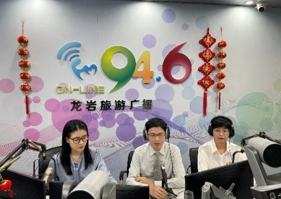 8868体育网站登录入口爱眼月捐赠爱心物资呵护明眸，培育“护眼卫士”点亮瞳爱7.png